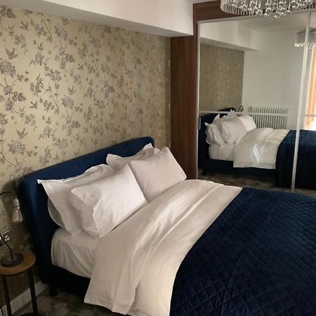 Mitre Court Holiday Home Плимът Екстериор снимка