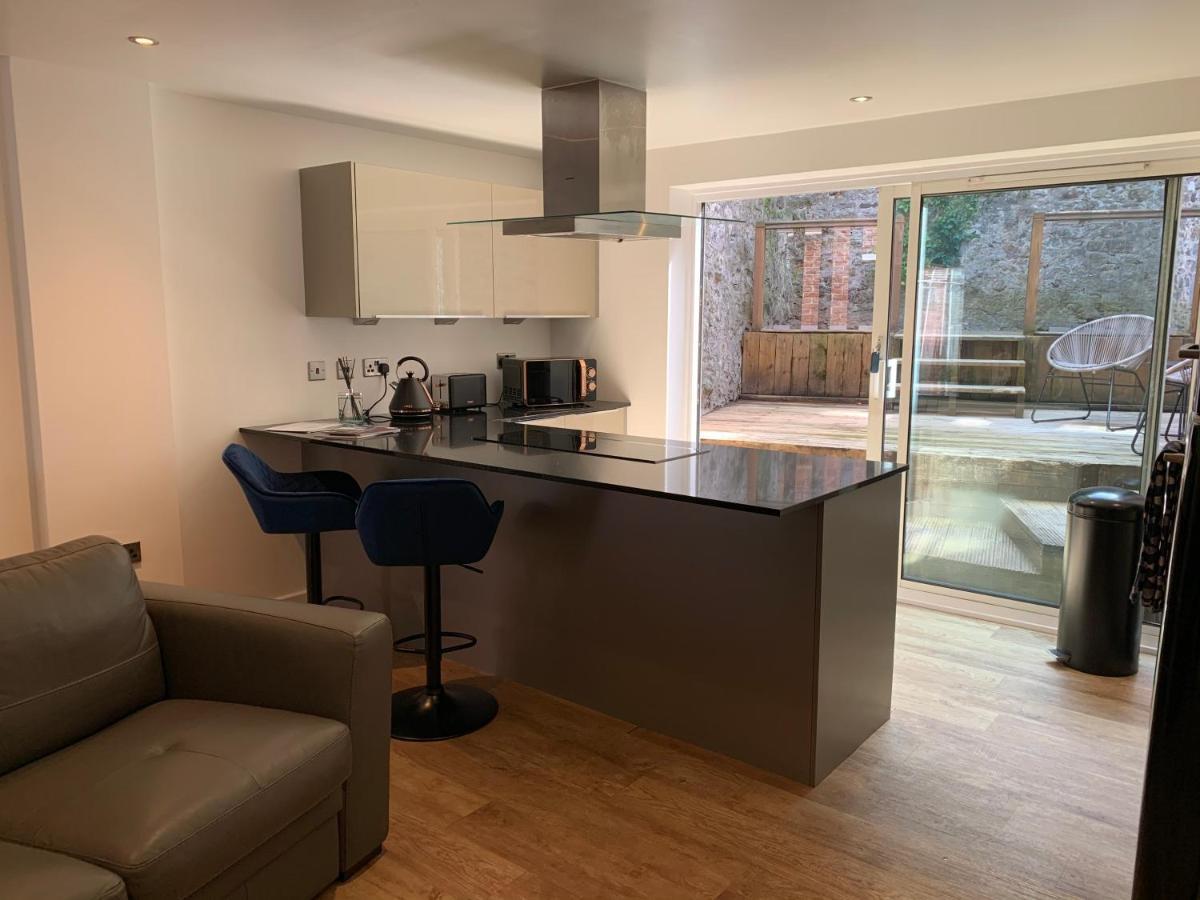 Mitre Court Holiday Home Плимът Екстериор снимка