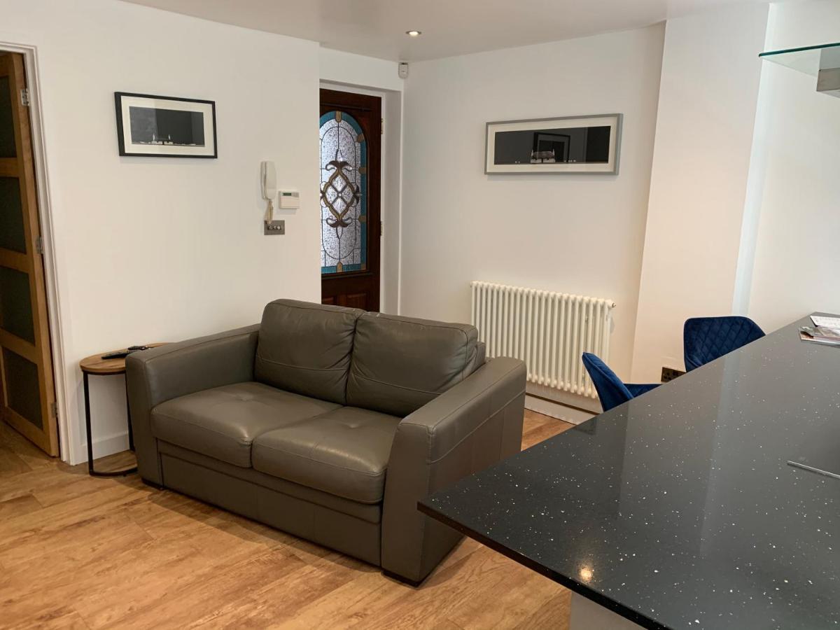 Mitre Court Holiday Home Плимът Екстериор снимка